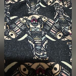 LuLaRoe Tall&Curvy Elephant Leggings